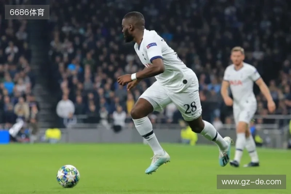 记者:乔纳森-戴维未来存疑,拜仁和热刺已了解球员离队条件 记者:乔纳森-戴维未来存疑,拜仁和热刺已了解球员离队条件