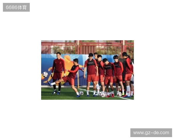 日本队全员集合备战麒麟挑战杯,前田大然“泡面头”抢眼 日本队全员集合备战麒麟挑战杯,前田大然“泡面头”抢眼