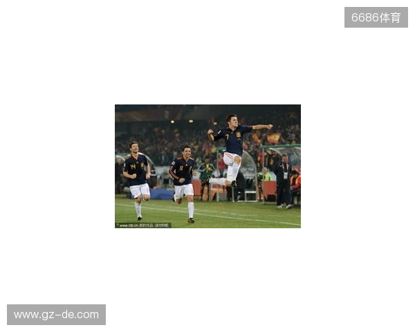 比利亚:西班牙有很多球员能胜任9号位;我非常欣赏小蜘蛛 比利亚:西班牙有很多球员能胜任9号位;我非常欣赏小蜘蛛